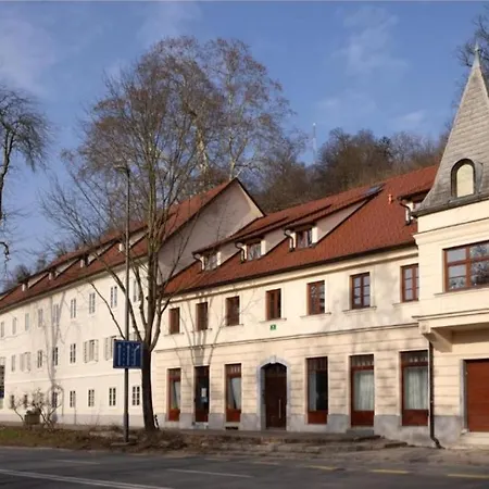 Apartament Karlovska Old Town